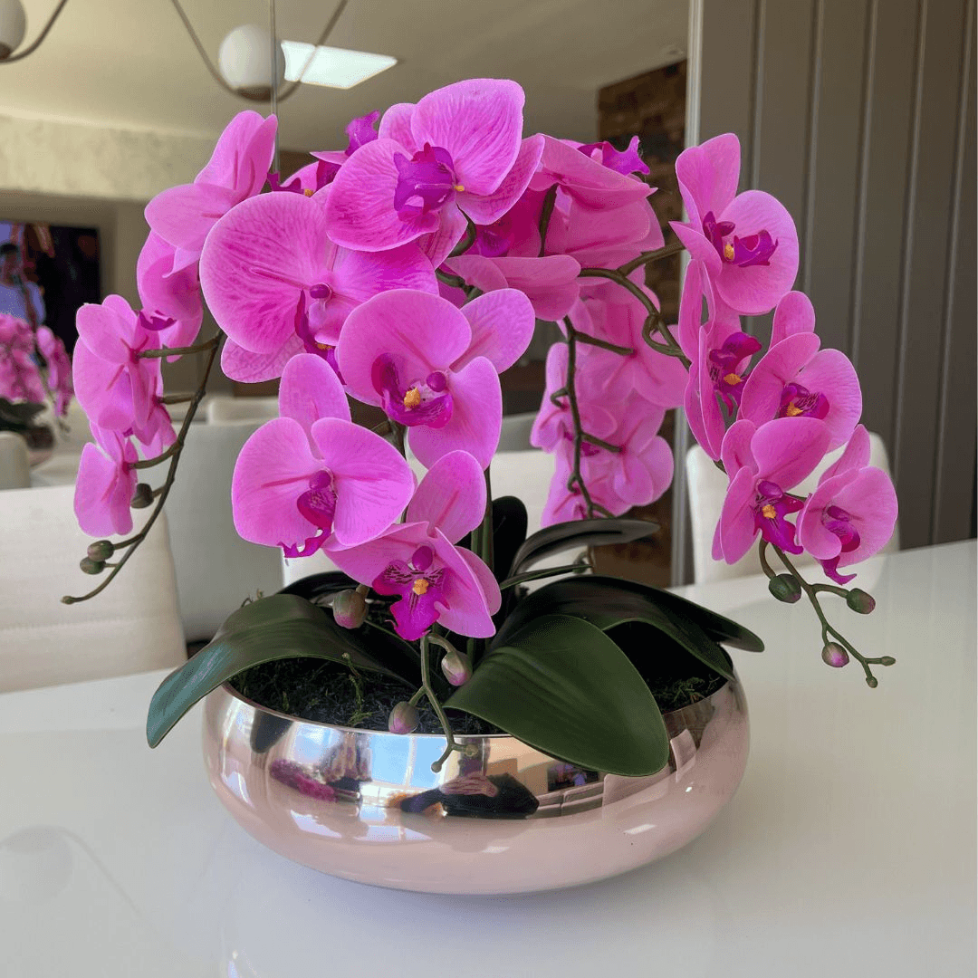ARRANJO DE ORQUÍDEA ROSA COM VASO DE VIDRO ROSÊ GOLD