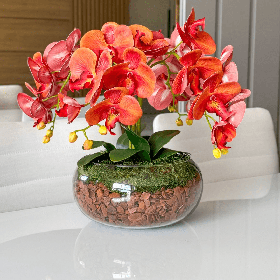 ARRANJO DE ORQUÍDEA LARANJA VASO DE VIDRO TRANSPARENTE FERNANDA