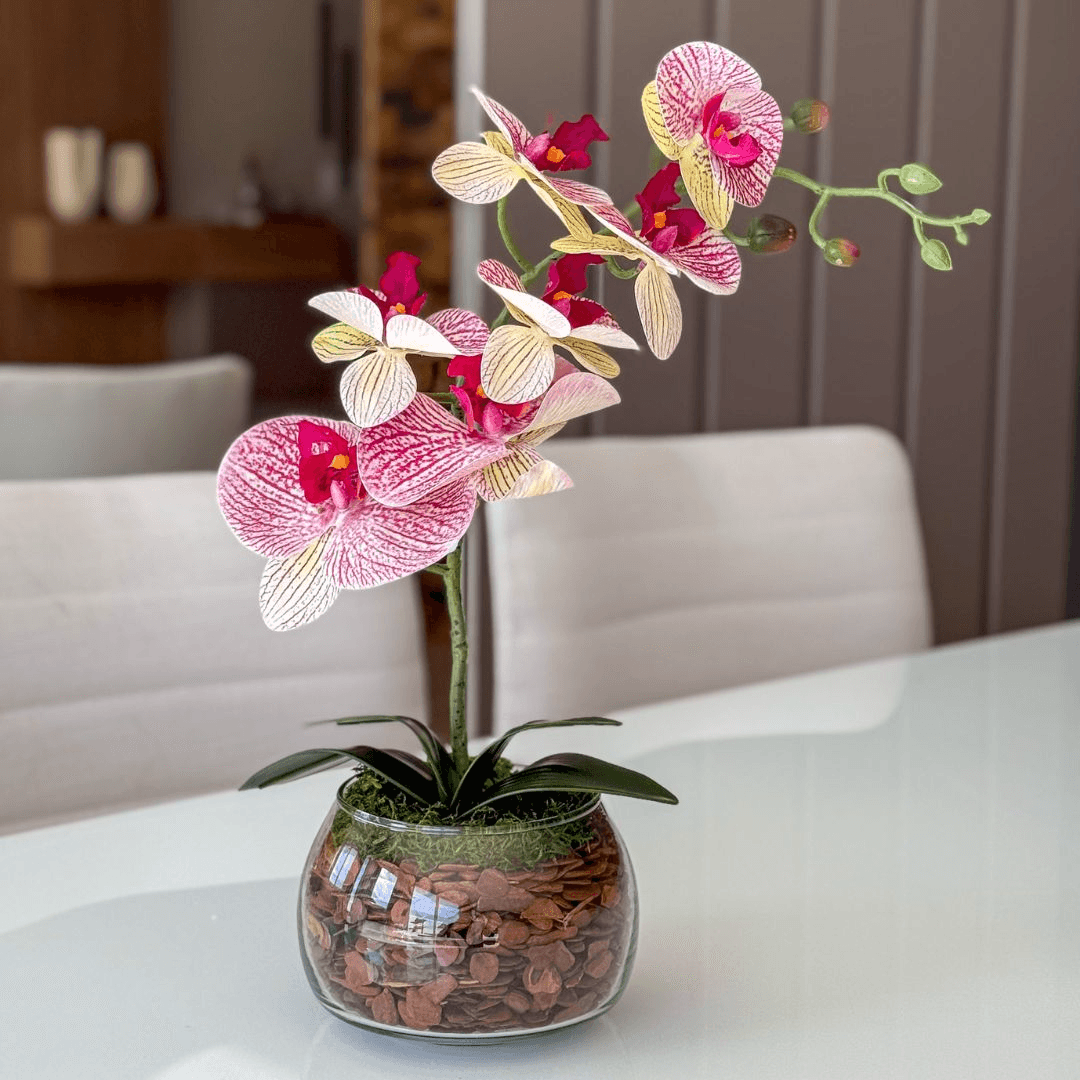 ARRANJO DE ORQUÍDEA ROSA MISTA LÍVIA VASO DE VIDRO INCOLOR LUIS